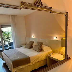 2* Bed & Breakfast Maison R Boutique